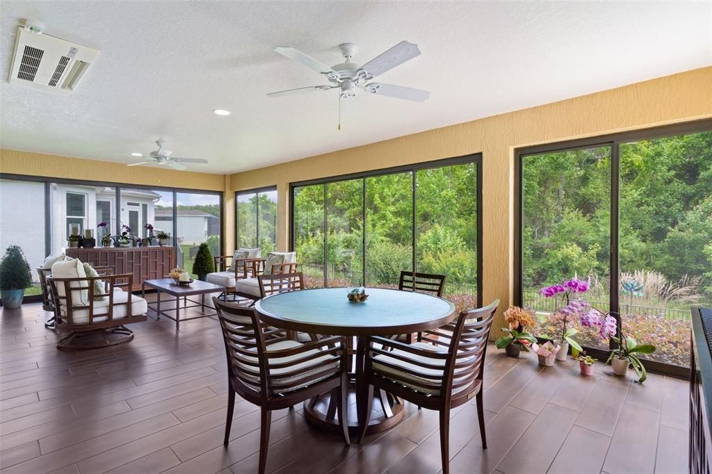Active With Contract: $851,248 (3 beds, 2 baths, 2016 Square Feet)
