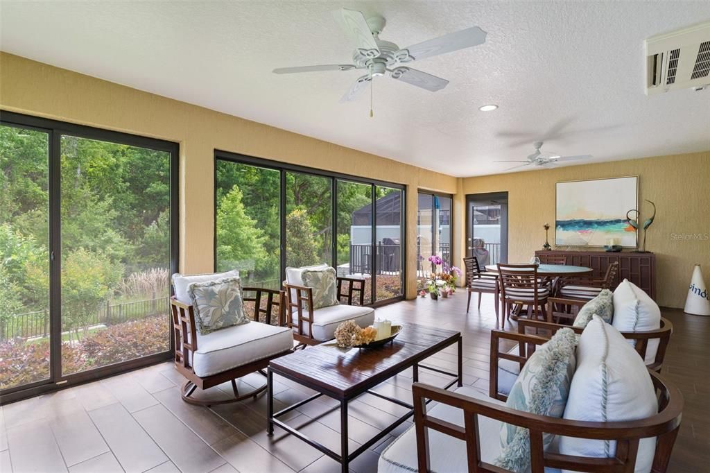 Active With Contract: $851,248 (3 beds, 2 baths, 2016 Square Feet)