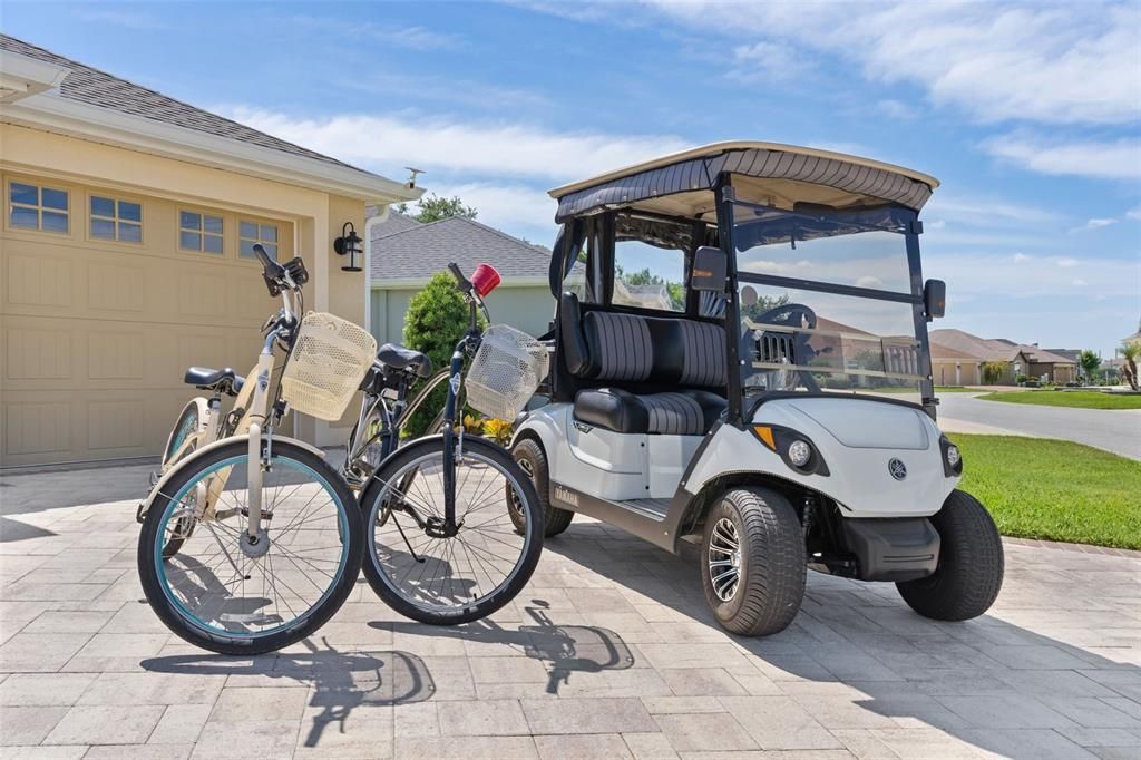 Active With Contract: $851,248 (3 beds, 2 baths, 2016 Square Feet)