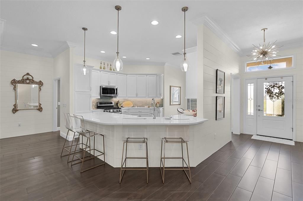 Active With Contract: $851,248 (3 beds, 2 baths, 2016 Square Feet)