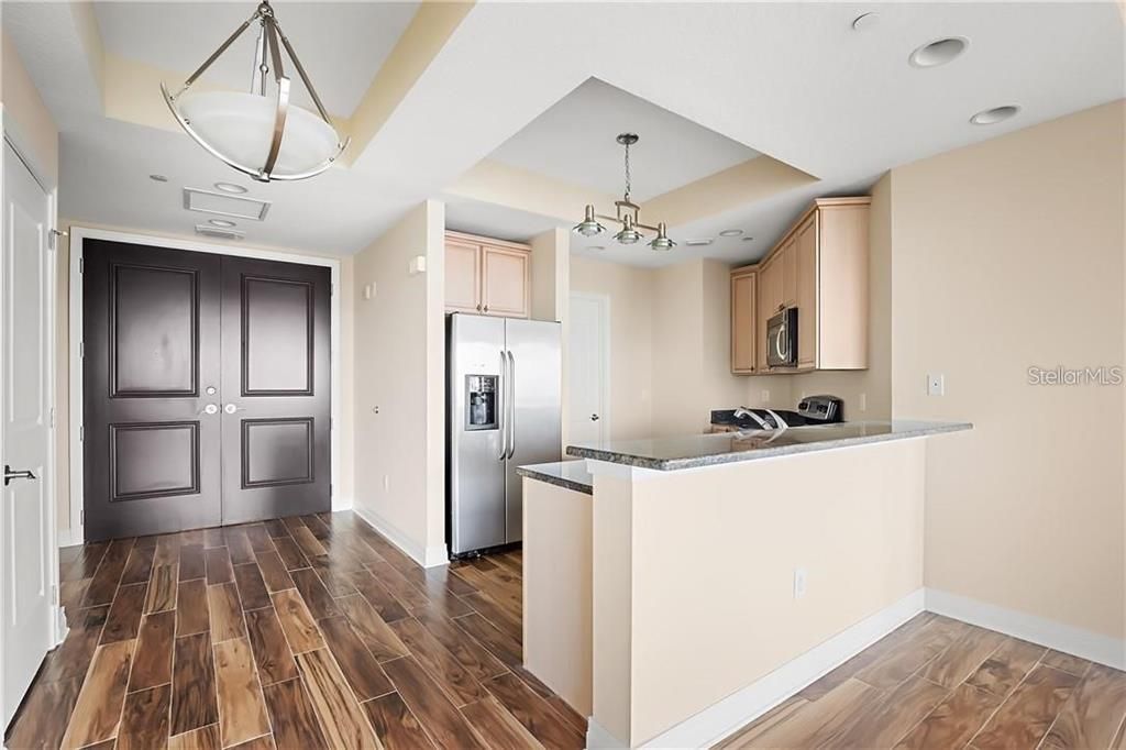 For Rent: $6,000 (3 beds, 3 baths, 1733 Square Feet)