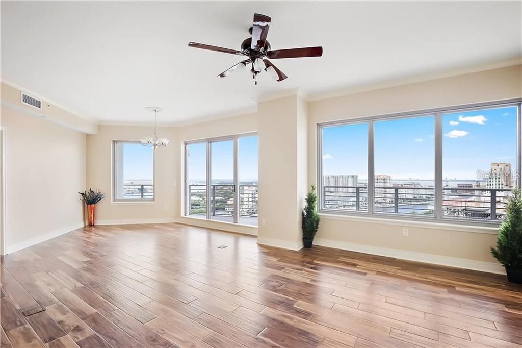 For Rent: $6,000 (3 beds, 3 baths, 1733 Square Feet)