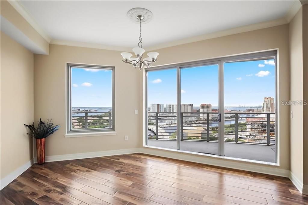 For Rent: $6,000 (3 beds, 3 baths, 1733 Square Feet)