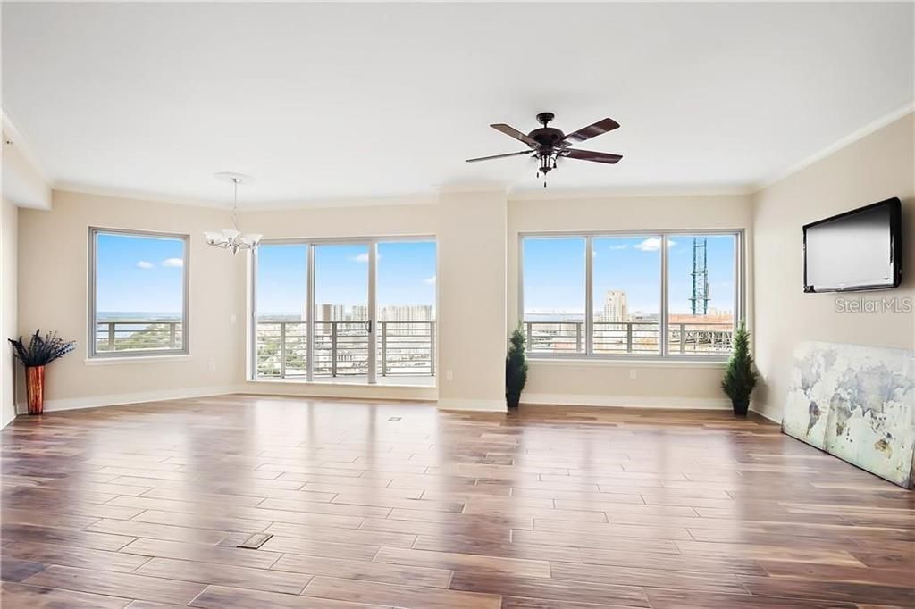 For Rent: $6,000 (3 beds, 3 baths, 1733 Square Feet)