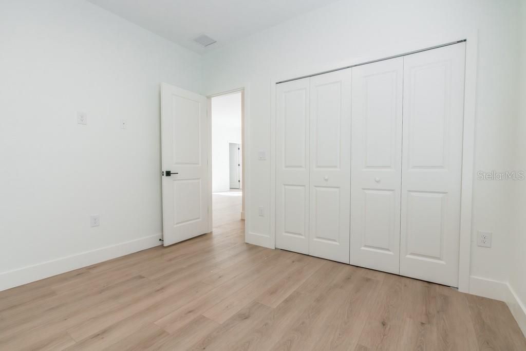 В аренду: $2,300 (4 спален, 2 ванн, 1437 Квадратных фут)
