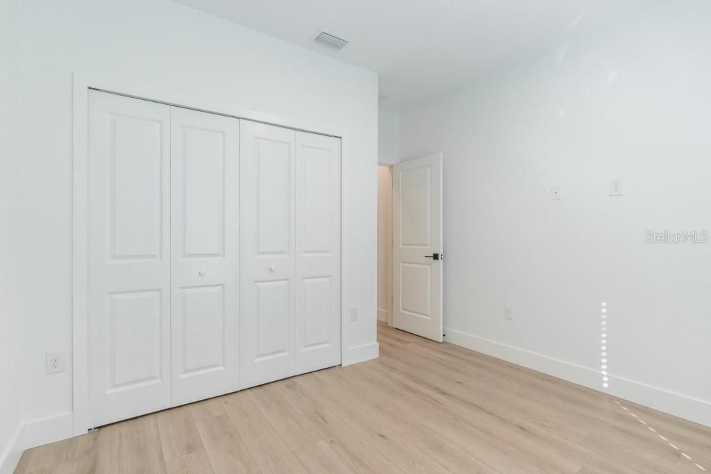 В аренду: $2,300 (4 спален, 2 ванн, 1437 Квадратных фут)
