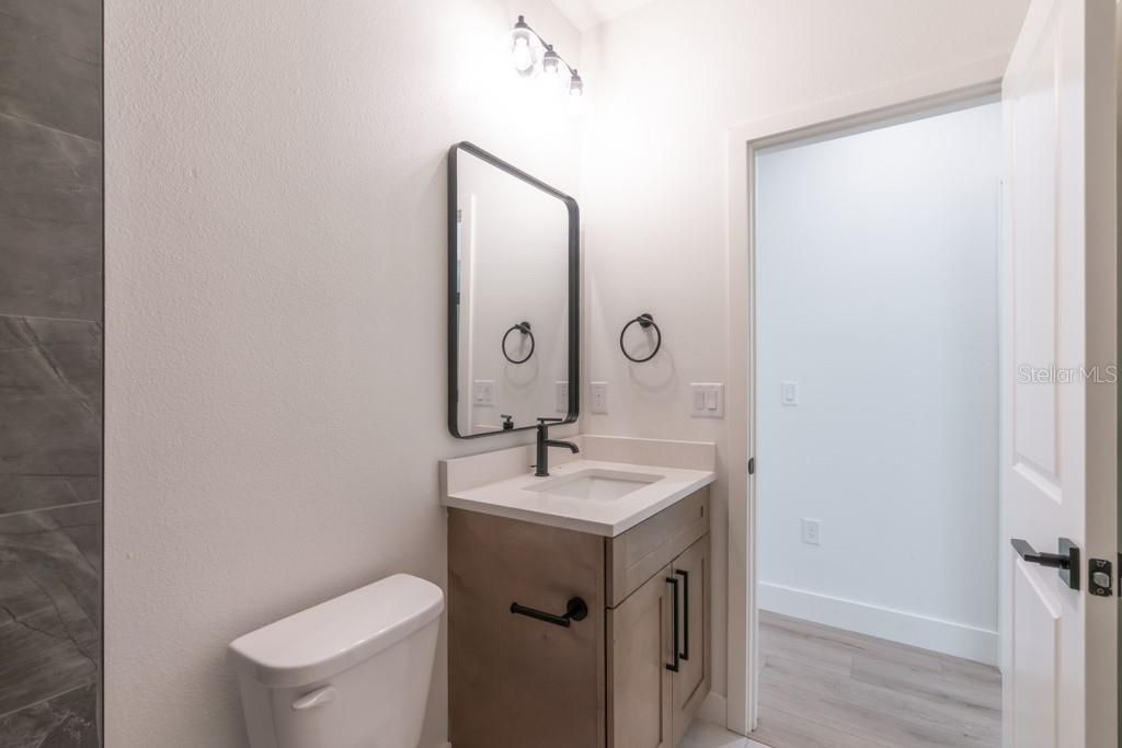 В аренду: $2,300 (4 спален, 2 ванн, 1437 Квадратных фут)