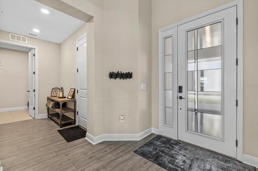 En Venta: $1,295,000 (4 camas, 3 baños, 3697 Pies cuadrados)