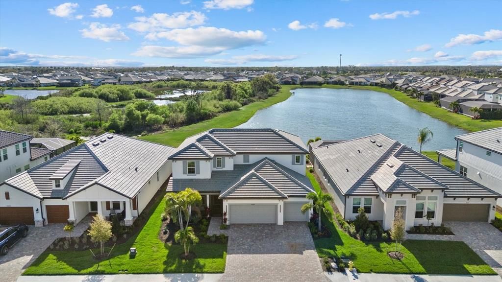 En Venta: $1,295,000 (4 camas, 3 baños, 3697 Pies cuadrados)