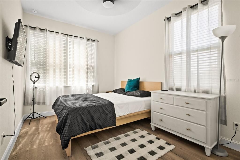 For Rent: $2,800 (3 beds, 2 baths, 1334 Square Feet)