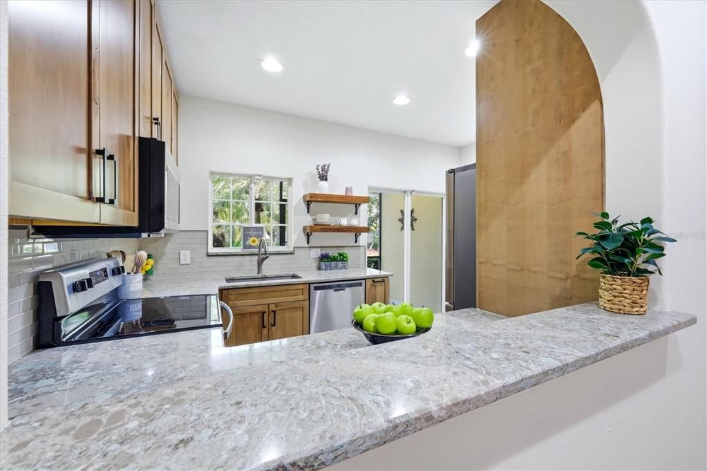 Active With Contract: $239,900 (2 beds, 2 baths, 1429 Square Feet)