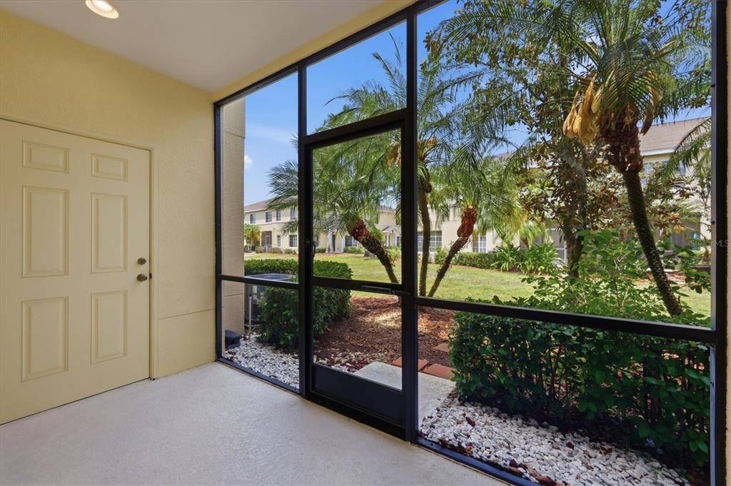 Active With Contract: $239,900 (2 beds, 2 baths, 1429 Square Feet)