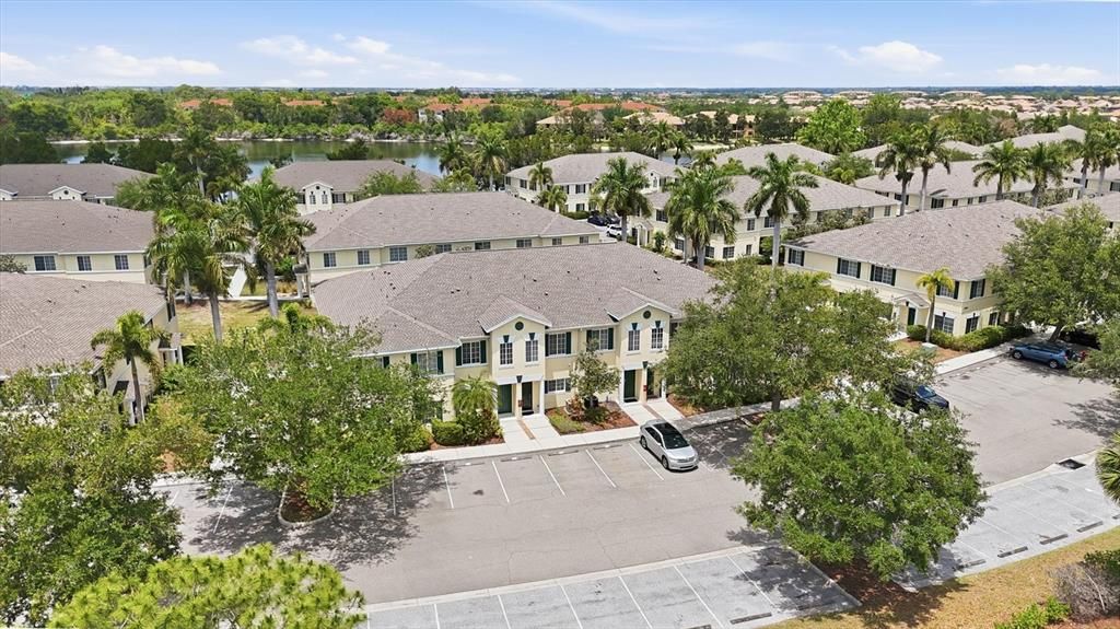 Active With Contract: $239,900 (2 beds, 2 baths, 1429 Square Feet)