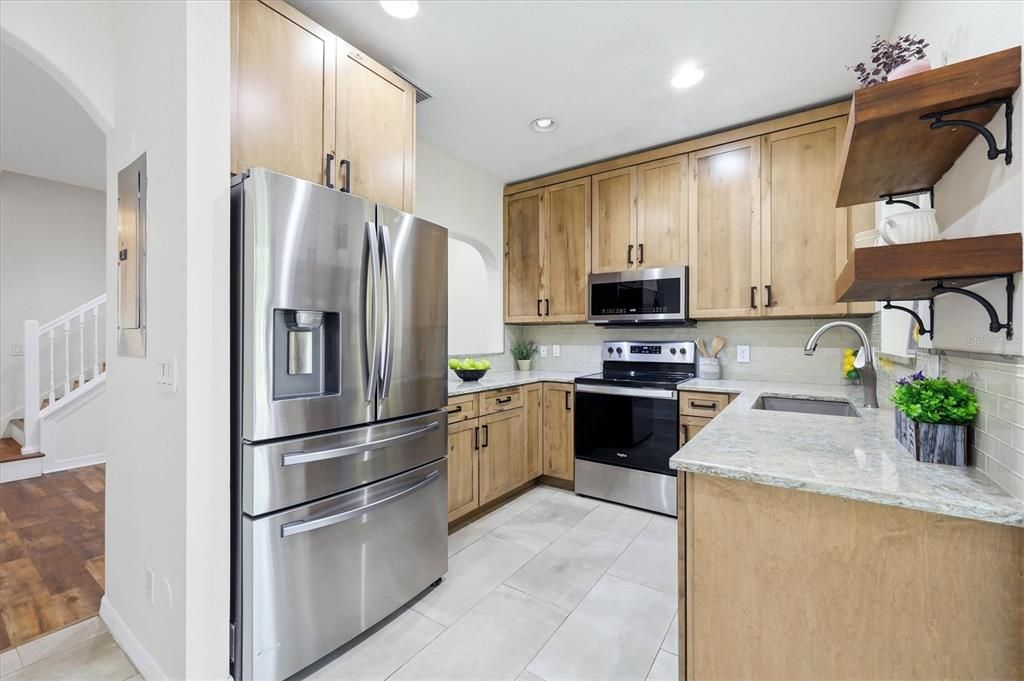 Active With Contract: $239,900 (2 beds, 2 baths, 1429 Square Feet)
