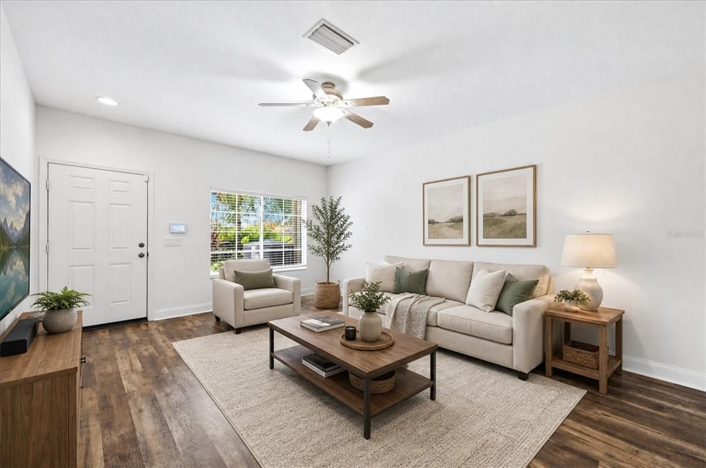 Active With Contract: $239,900 (2 beds, 2 baths, 1429 Square Feet)