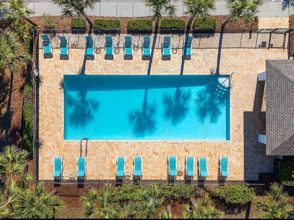 Active With Contract: $239,900 (2 beds, 2 baths, 1429 Square Feet)