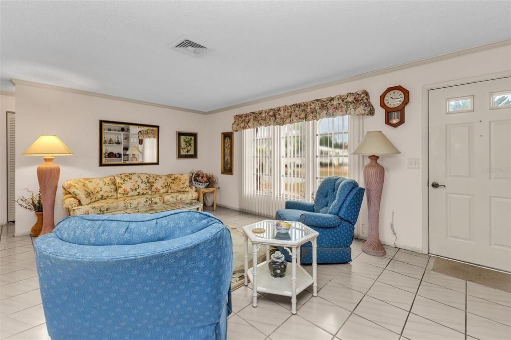 En Venta: $210,000 (2 camas, 2 baños, 1383 Pies cuadrados)