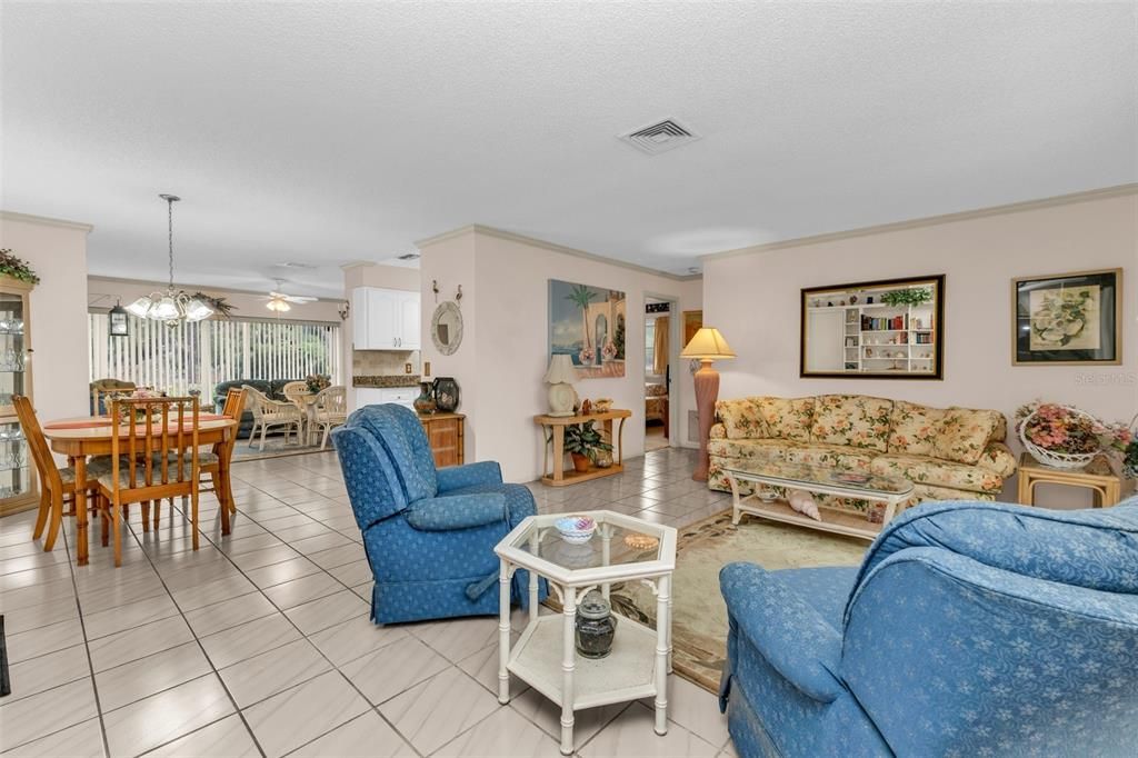 En Venta: $210,000 (2 camas, 2 baños, 1383 Pies cuadrados)