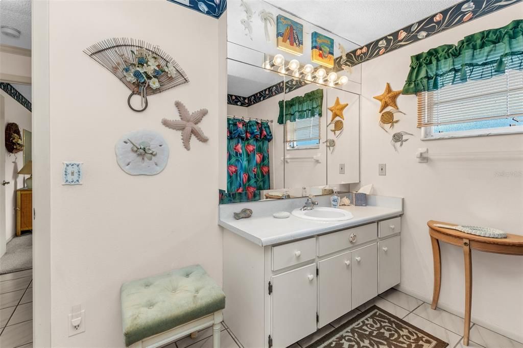 En Venta: $210,000 (2 camas, 2 baños, 1383 Pies cuadrados)