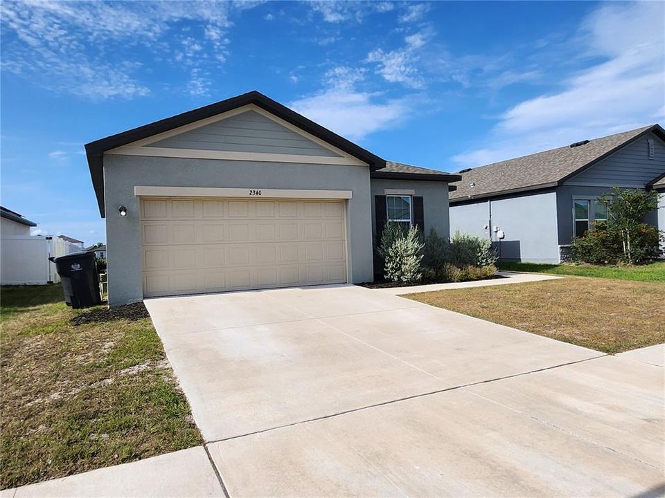 For Rent: $2,049 (3 beds, 2 baths, 1420 Square Feet)