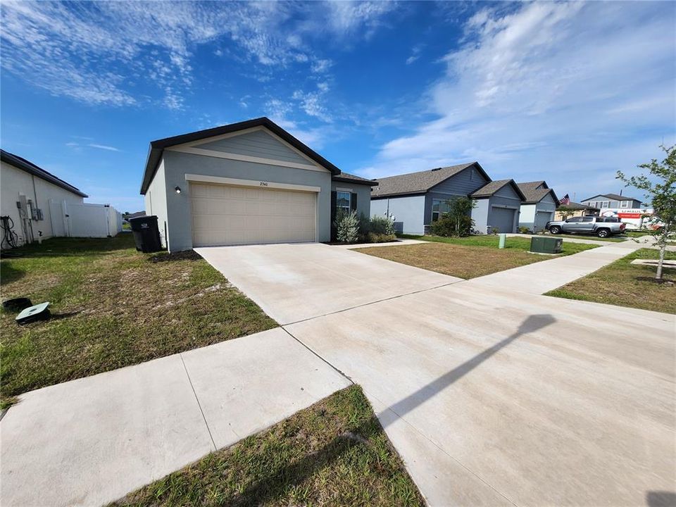 For Rent: $2,049 (3 beds, 2 baths, 1420 Square Feet)