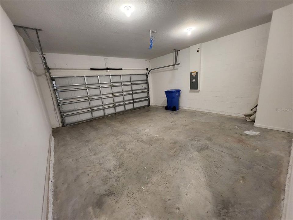 For Rent: $2,049 (3 beds, 2 baths, 1420 Square Feet)