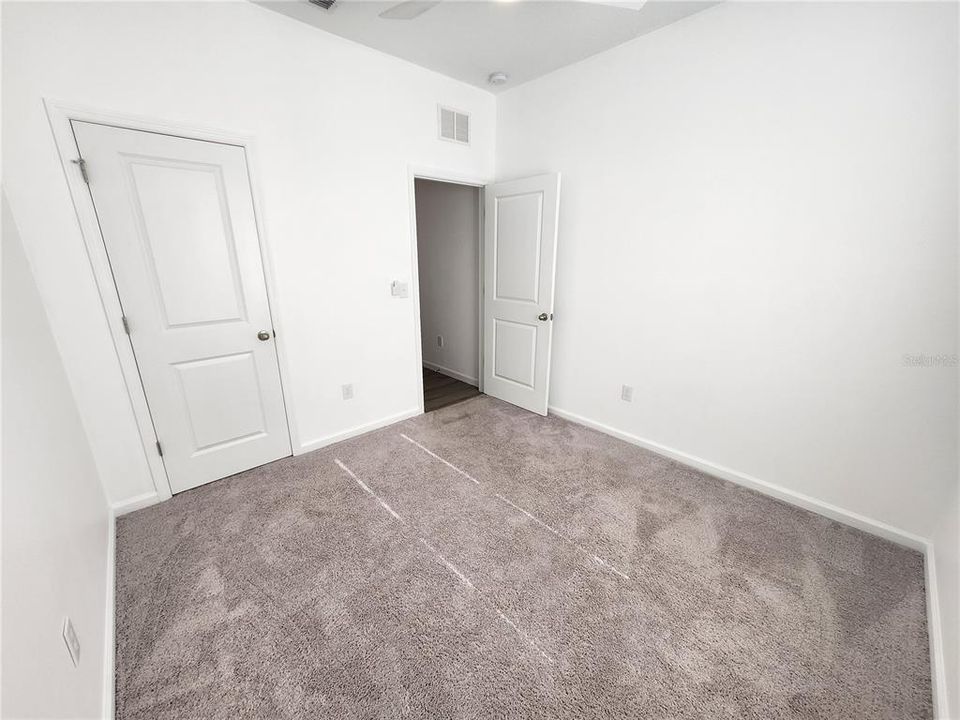 For Rent: $2,049 (3 beds, 2 baths, 1420 Square Feet)