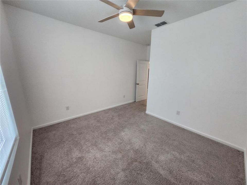 For Rent: $2,049 (3 beds, 2 baths, 1420 Square Feet)