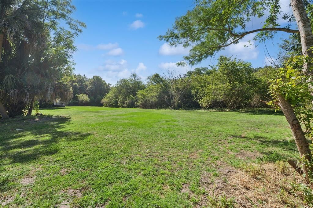For Sale: $1,800,000 (4 beds, 2 baths, 1592 Square Feet)