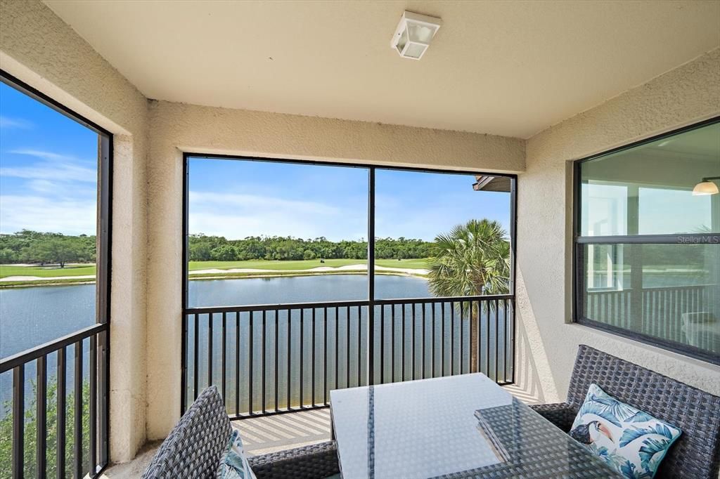 For Sale: $298,900 (2 beds, 2 baths, 1142 Square Feet)