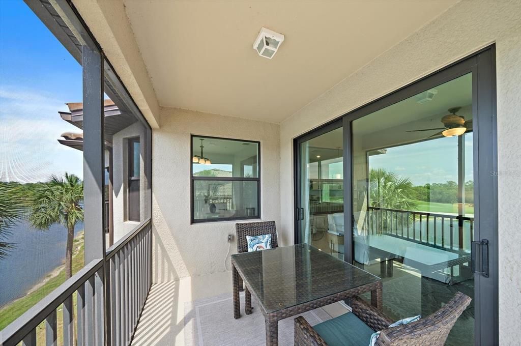 For Sale: $298,900 (2 beds, 2 baths, 1142 Square Feet)