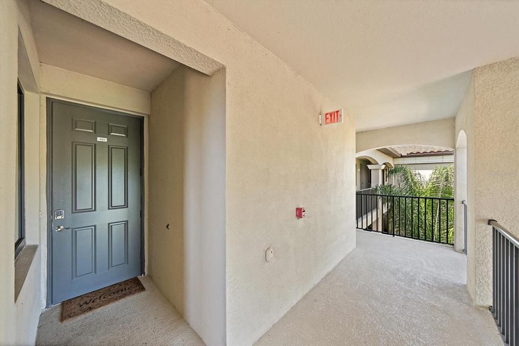 For Sale: $298,900 (2 beds, 2 baths, 1142 Square Feet)