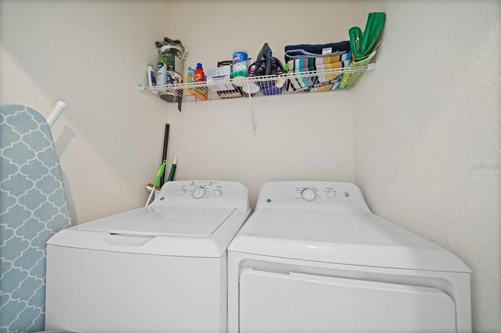 For Sale: $298,900 (2 beds, 2 baths, 1142 Square Feet)