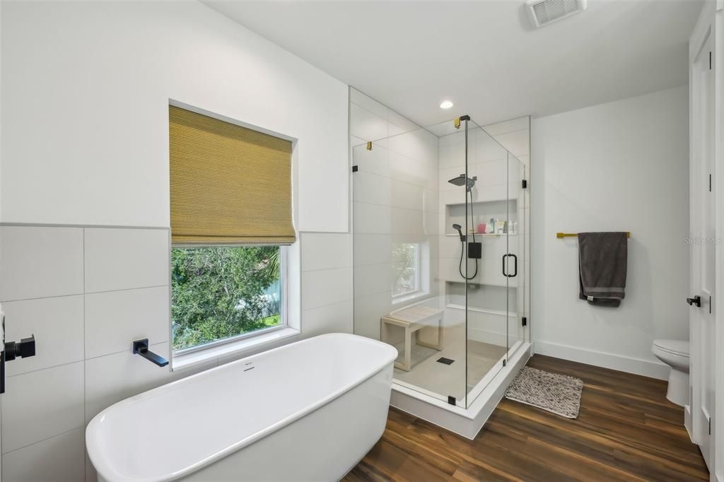 For Rent: $4,500 (4 beds, 3 baths, 2472 Square Feet)