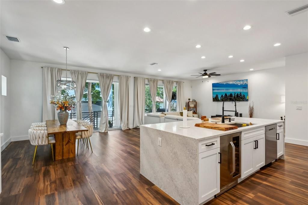 For Rent: $4,500 (4 beds, 3 baths, 2472 Square Feet)