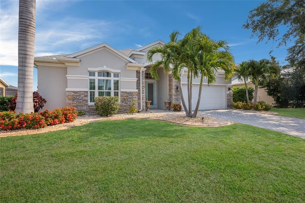 For Sale: $1,165,000 (3 beds, 2 baths, 2151 Square Feet)
