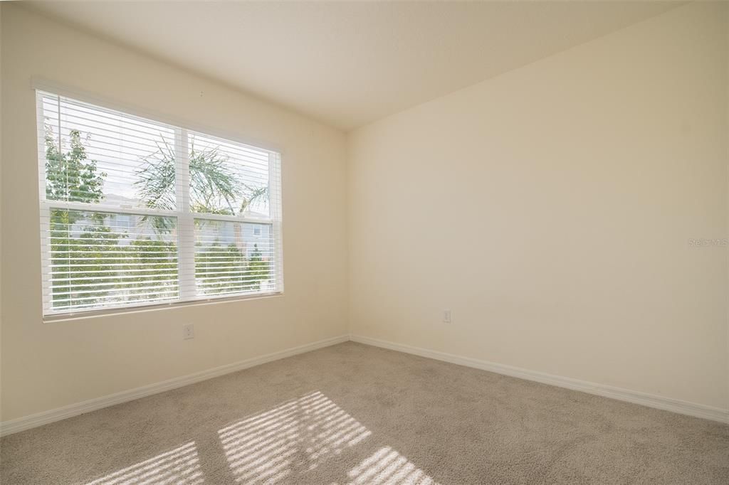 For Rent: $2,450 (4 beds, 2 baths, 1846 Square Feet)