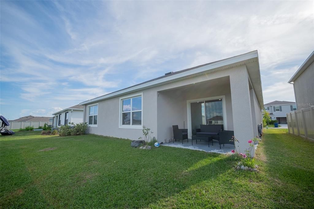 For Rent: $2,450 (4 beds, 2 baths, 1846 Square Feet)