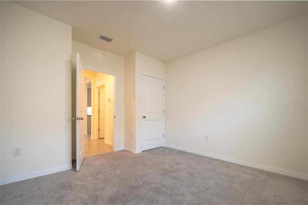 For Rent: $2,450 (4 beds, 2 baths, 1846 Square Feet)