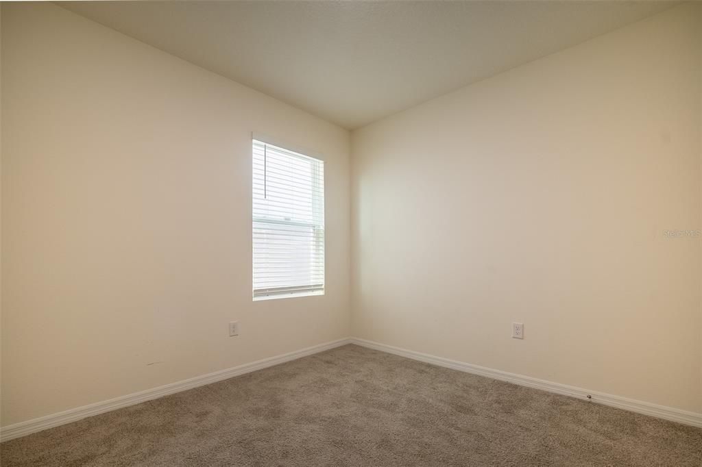 For Rent: $2,450 (4 beds, 2 baths, 1846 Square Feet)