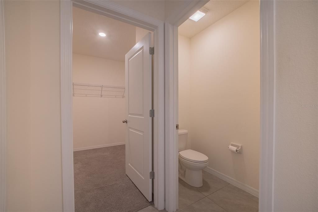 For Rent: $2,450 (4 beds, 2 baths, 1846 Square Feet)