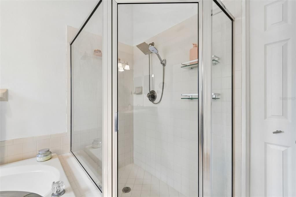 En Venta: $649,900 (3 camas, 2 baños, 2360 Pies cuadrados)