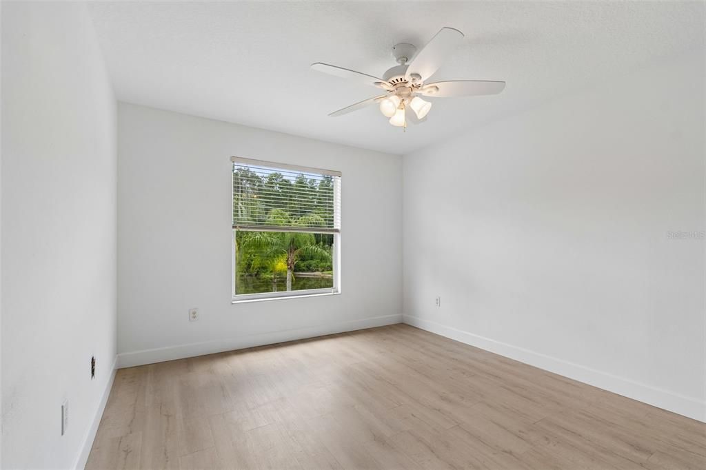En Venta: $649,900 (3 camas, 2 baños, 2360 Pies cuadrados)