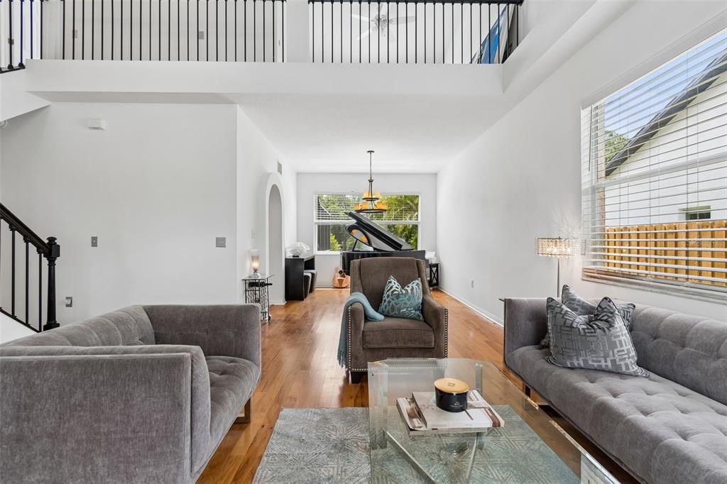 En Venta: $649,900 (3 camas, 2 baños, 2360 Pies cuadrados)