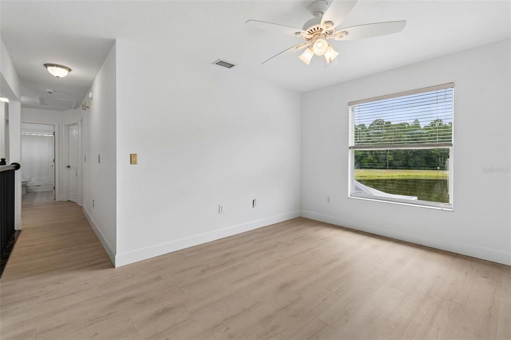 En Venta: $649,900 (3 camas, 2 baños, 2360 Pies cuadrados)