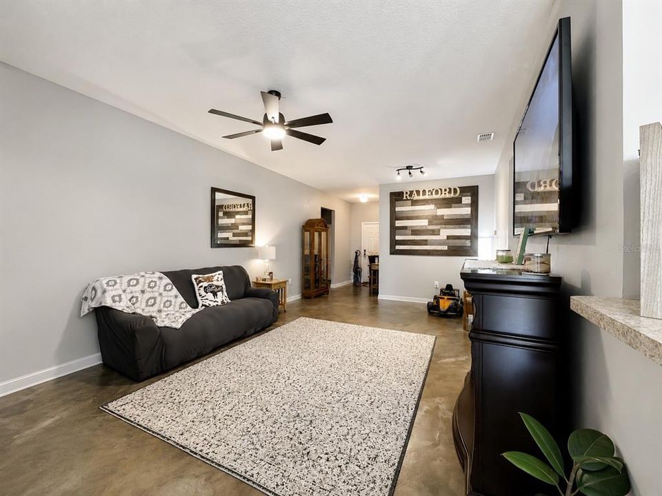 En Venta: $349,999 (4 camas, 2 baños, 1854 Pies cuadrados)