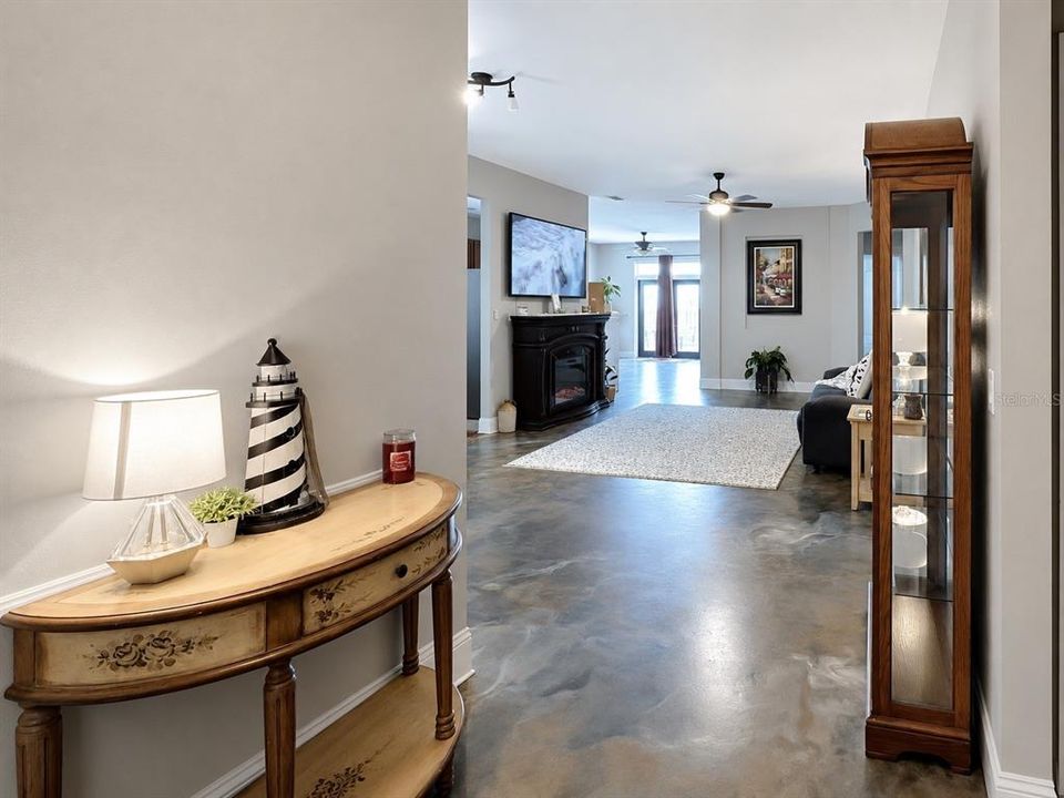 En Venta: $349,999 (4 camas, 2 baños, 1854 Pies cuadrados)