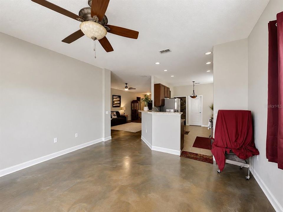 En Venta: $349,999 (4 camas, 2 baños, 1854 Pies cuadrados)