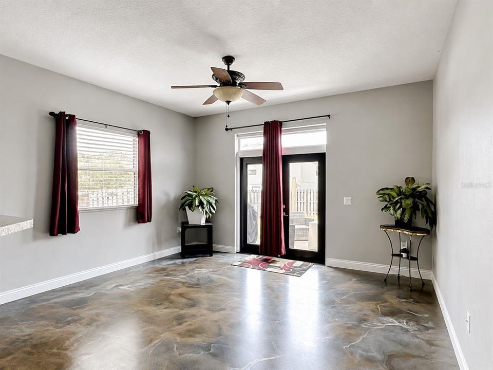 En Venta: $349,999 (4 camas, 2 baños, 1854 Pies cuadrados)