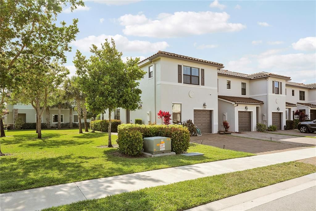 For Sale: $436,020 (3 beds, 2 baths, 1796 Square Feet)
